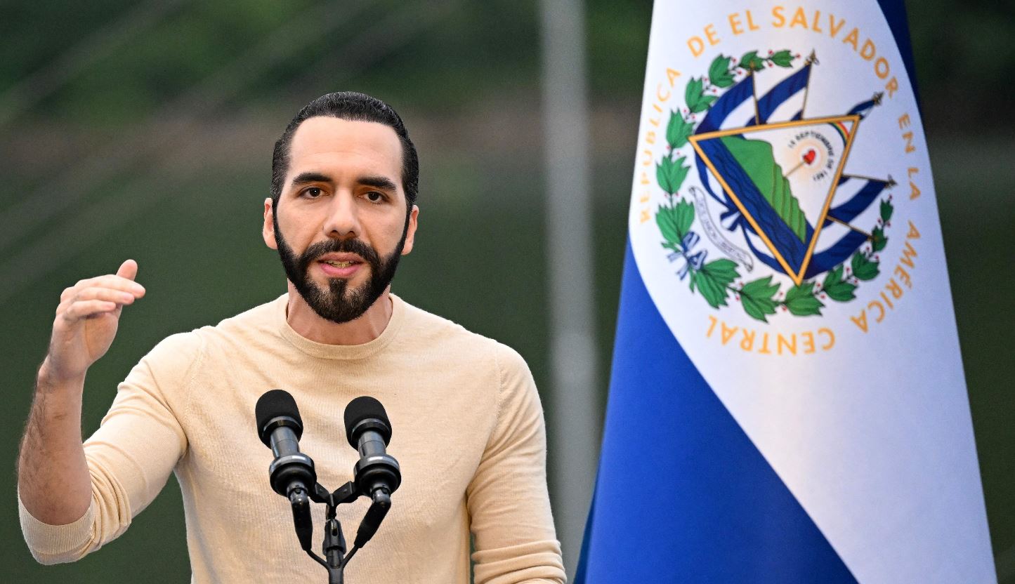 Nayib Bukele recibe licencia del Congreso para lanzarse a la campaña en busca de la reelección en los próximos comicios