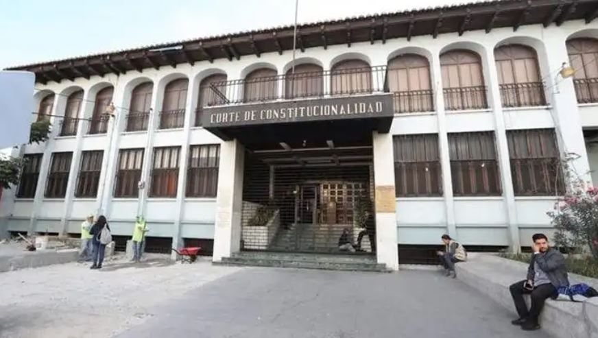 CC confirma la suspensión del seguro médico escolar