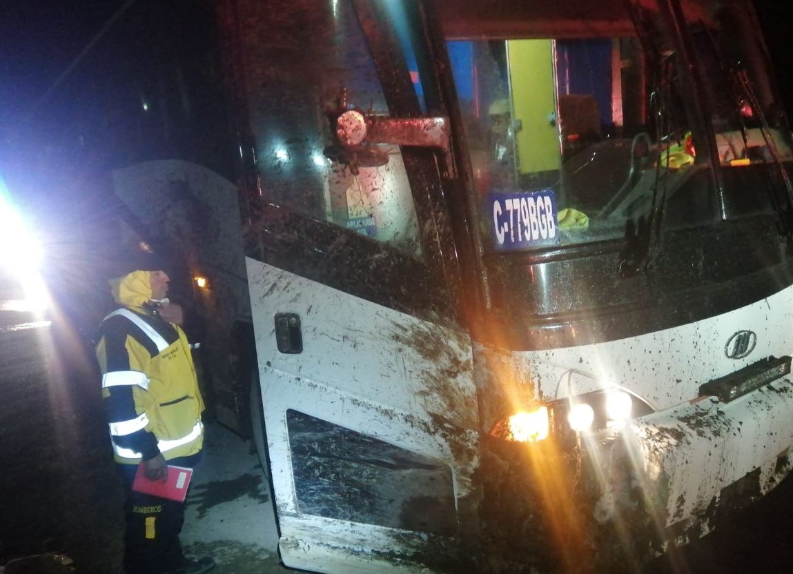 BUS DERRAPA EN LA INTERAMERICANA