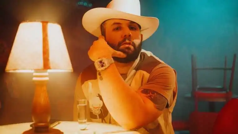 "Sagüita Al Bat" el tema original en el que se basó Carin León para cantar "guatepeor"