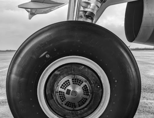 RUEDA DE AVIÓN. PEXELS