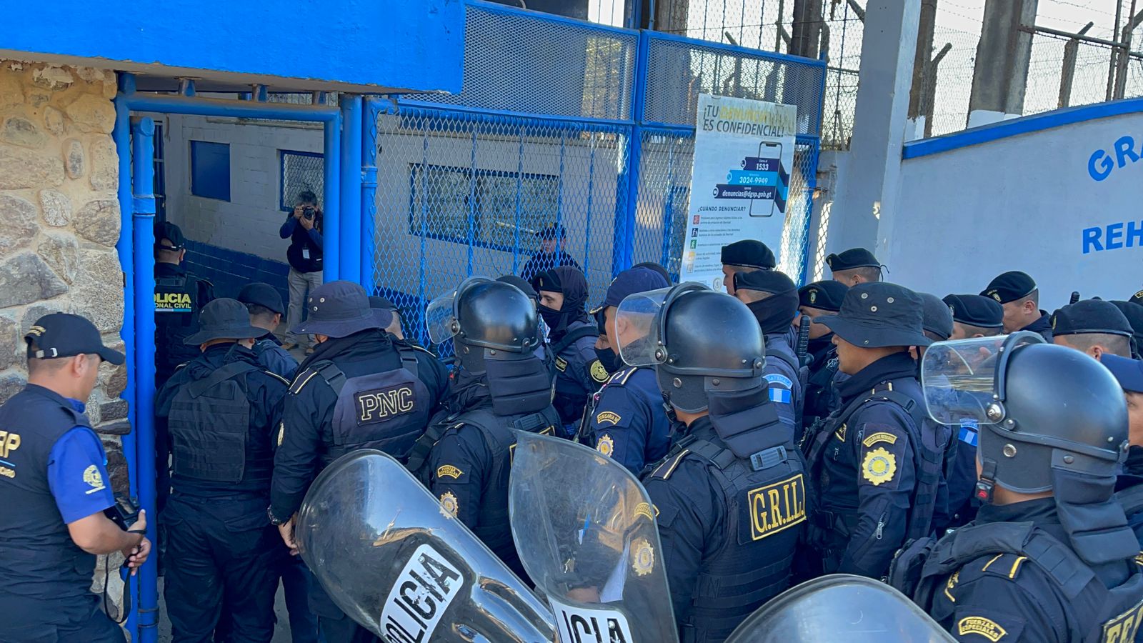 Autoridades llevan a cabo un gran operativo en la Granja Penal Pavón que busca combatir las extorsiones