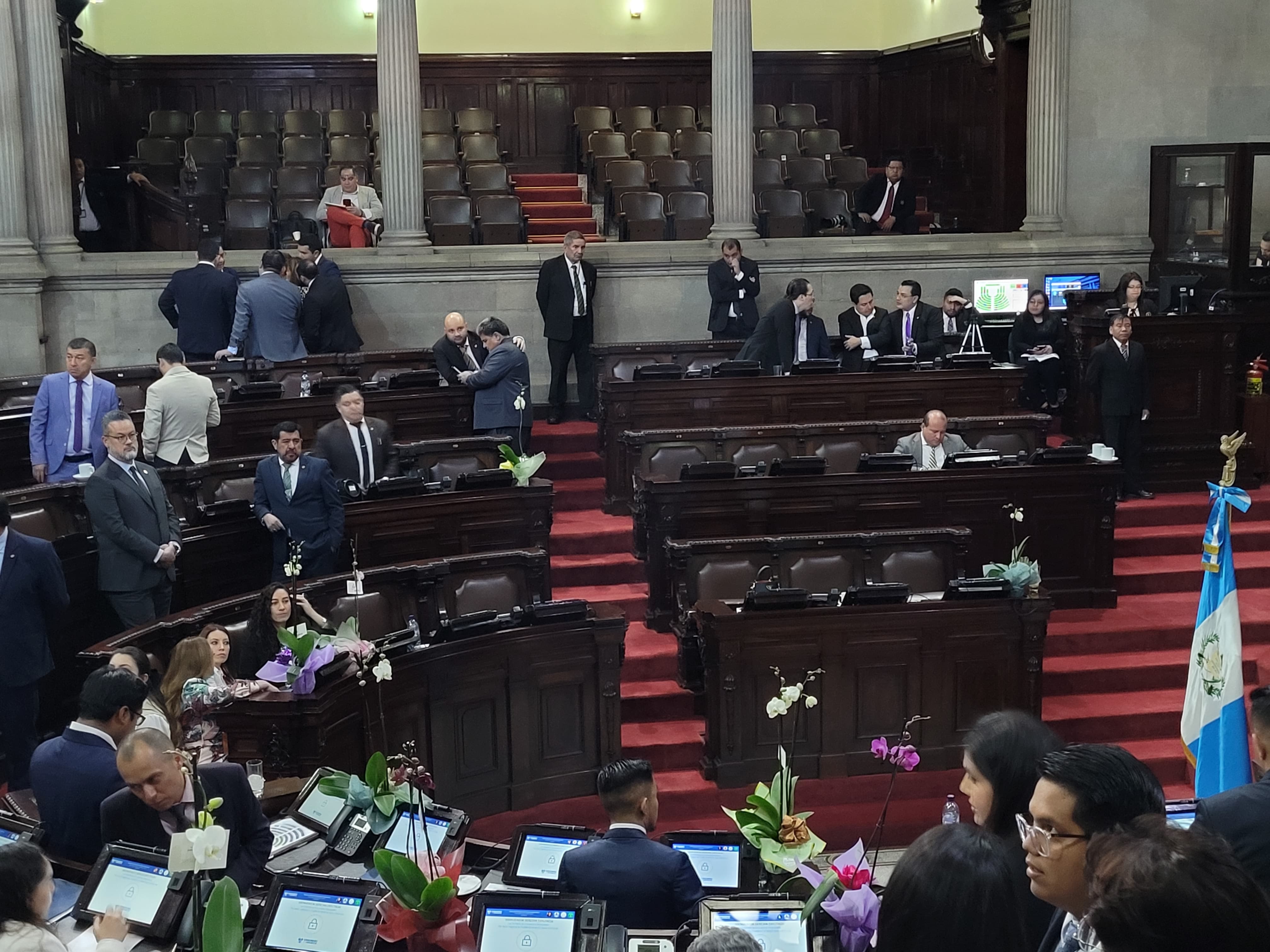 Congreso completa repartición de comisiones de trabajo