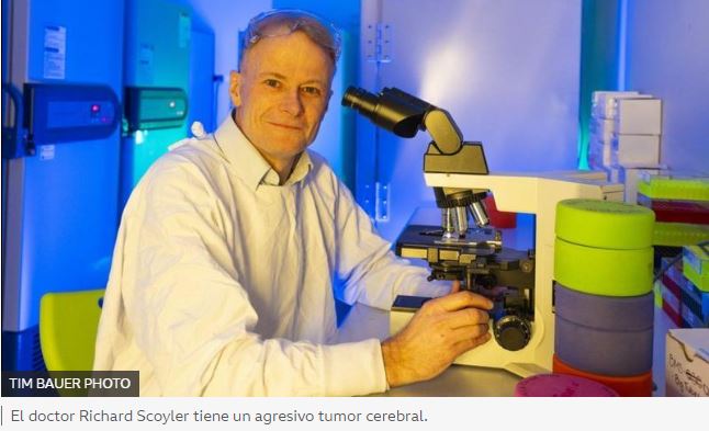 El experto en cáncer de piel que usa su pionera investigación para tratar (con éxito) su tumor cerebral