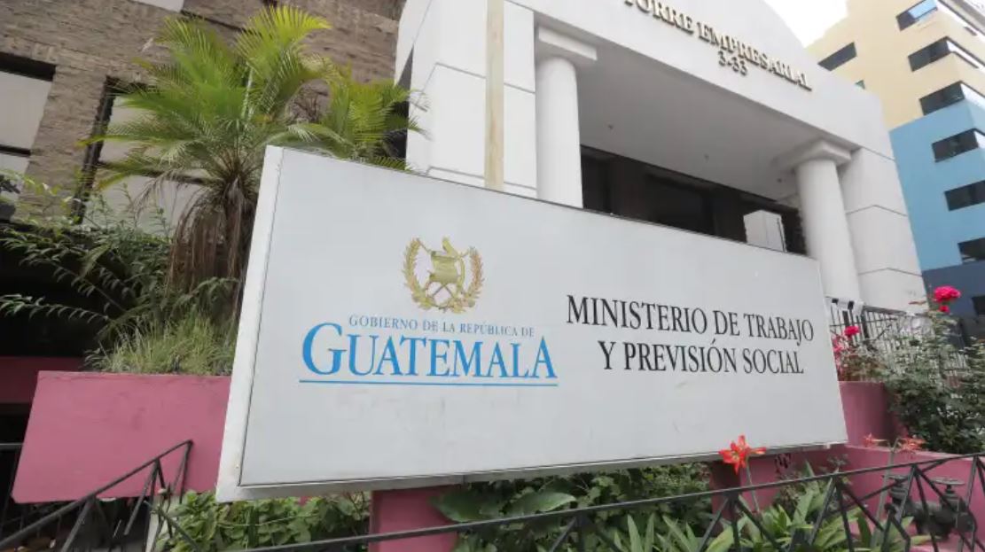 Denuncian cobros ilegales por extender visas de trabajo para EE. UU. y Canadá