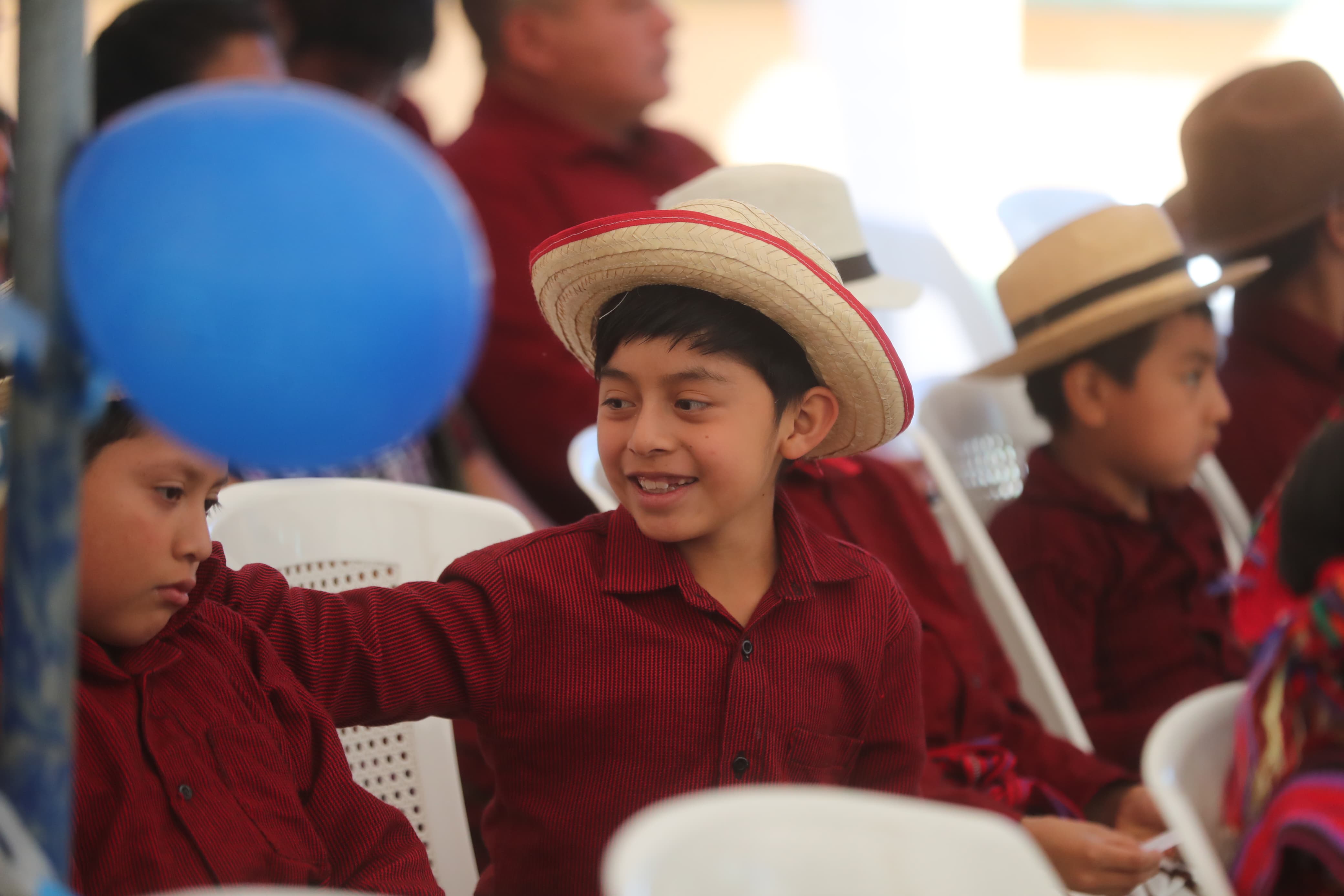 Inauguran ciclo escolar 2024 del sector público en una escuela de Sololá