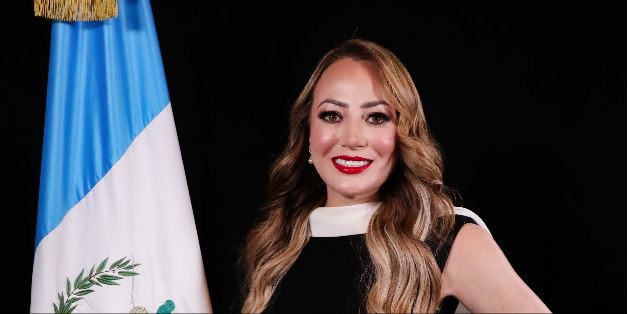 CC apercibe a la Junta Directiva del Congreso por un caso de Nadia de León