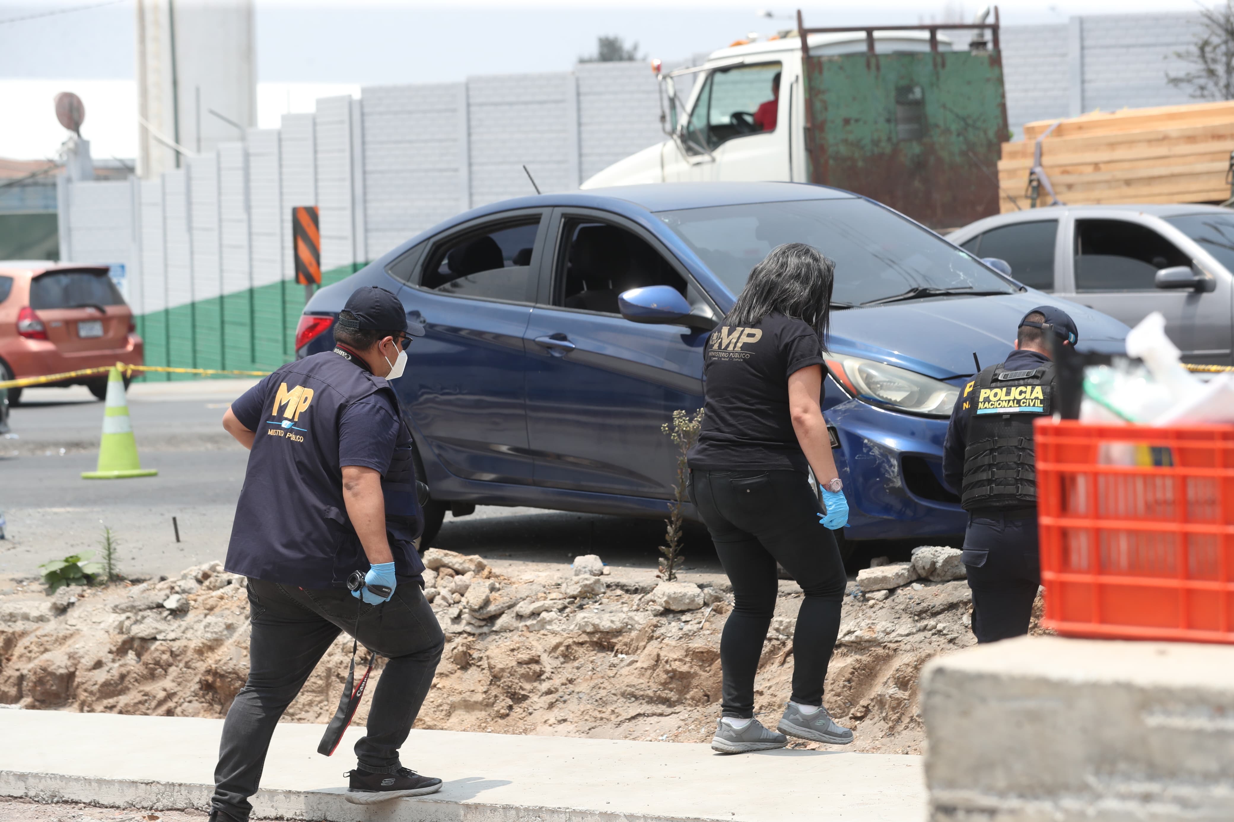 Conductor de vehículo muere en ataque armado en la avenida Petapa