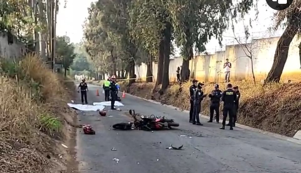 Choque de motoristas en Villa Nueva deja dos muertos y dos heridos