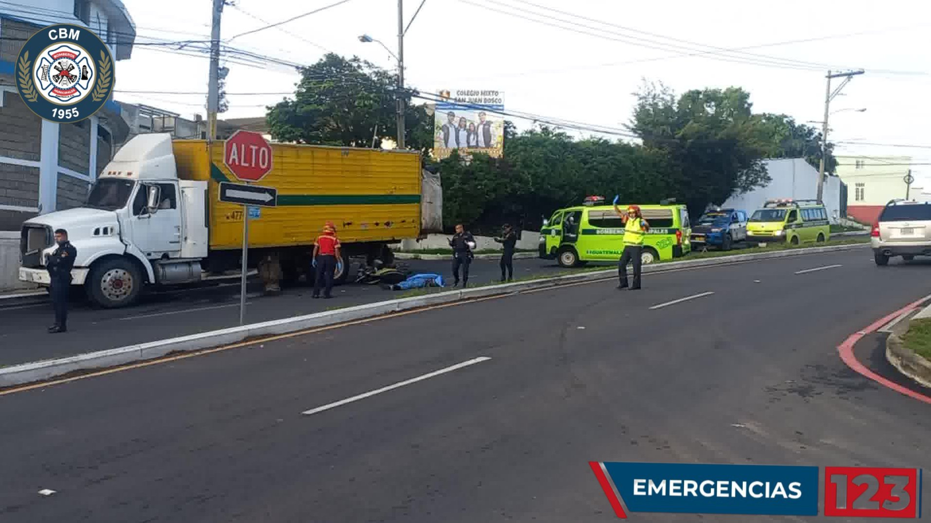Motorista muere luego de chocar con camión de basura en Mixco