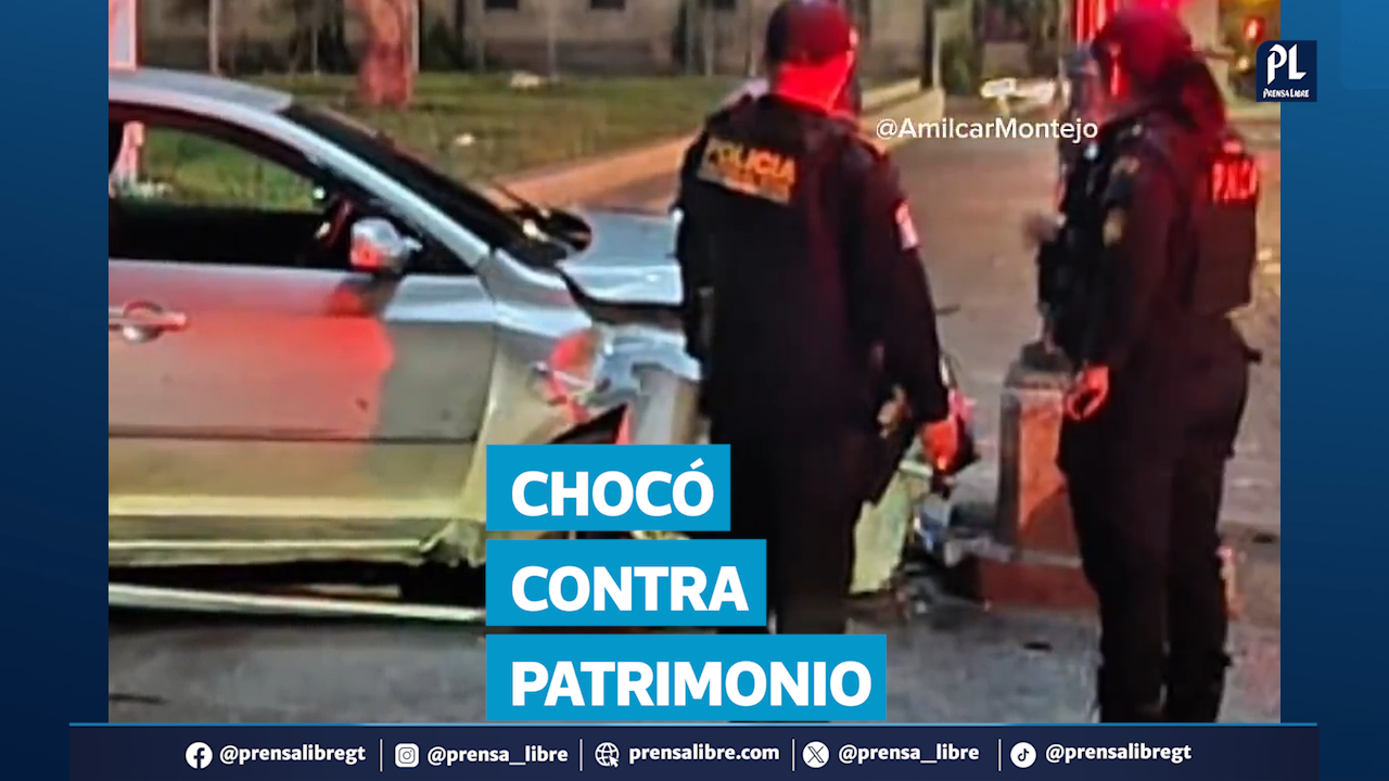 Un automovilista en estado de ebriedad colisionó contra una lámpara en la Plaza de la Constitución. El hecho provocó daños al patrimonio y derivó en una multa de Q5 mil por conducir bajo los efectos del alcohol, según la PMT.