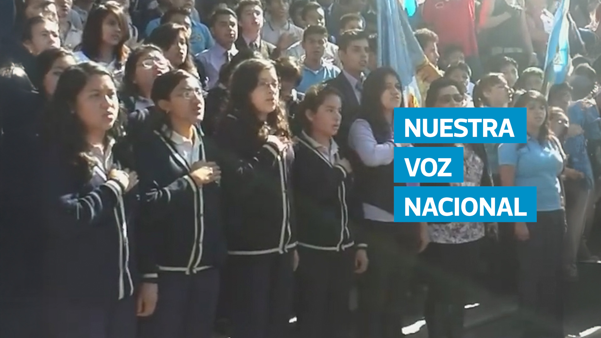 El Himno Nacional, con música de Rafael Álvarez Ovalle y letra modificada en 1934 por José María Bonilla Ruano, es uno de los símbolos patrios más respetados del país. Representa la libertad, la unidad y el fervor cívico que caracteriza a Guatemala, y su entonación se considera un acto de respeto y compromiso con la nación.