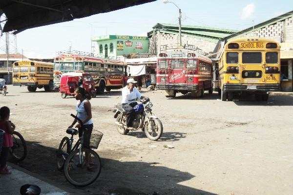 predio de buses en  Tiquisate.
