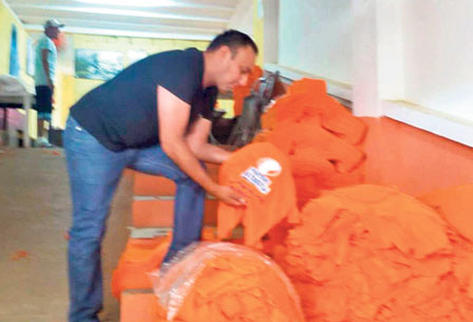 En la maquila del capitán Byron Lima Oliva, la cual funciona en Pavoncito, se confeccionaron miles de playeras para la campaña pasada del Partido Patriota.