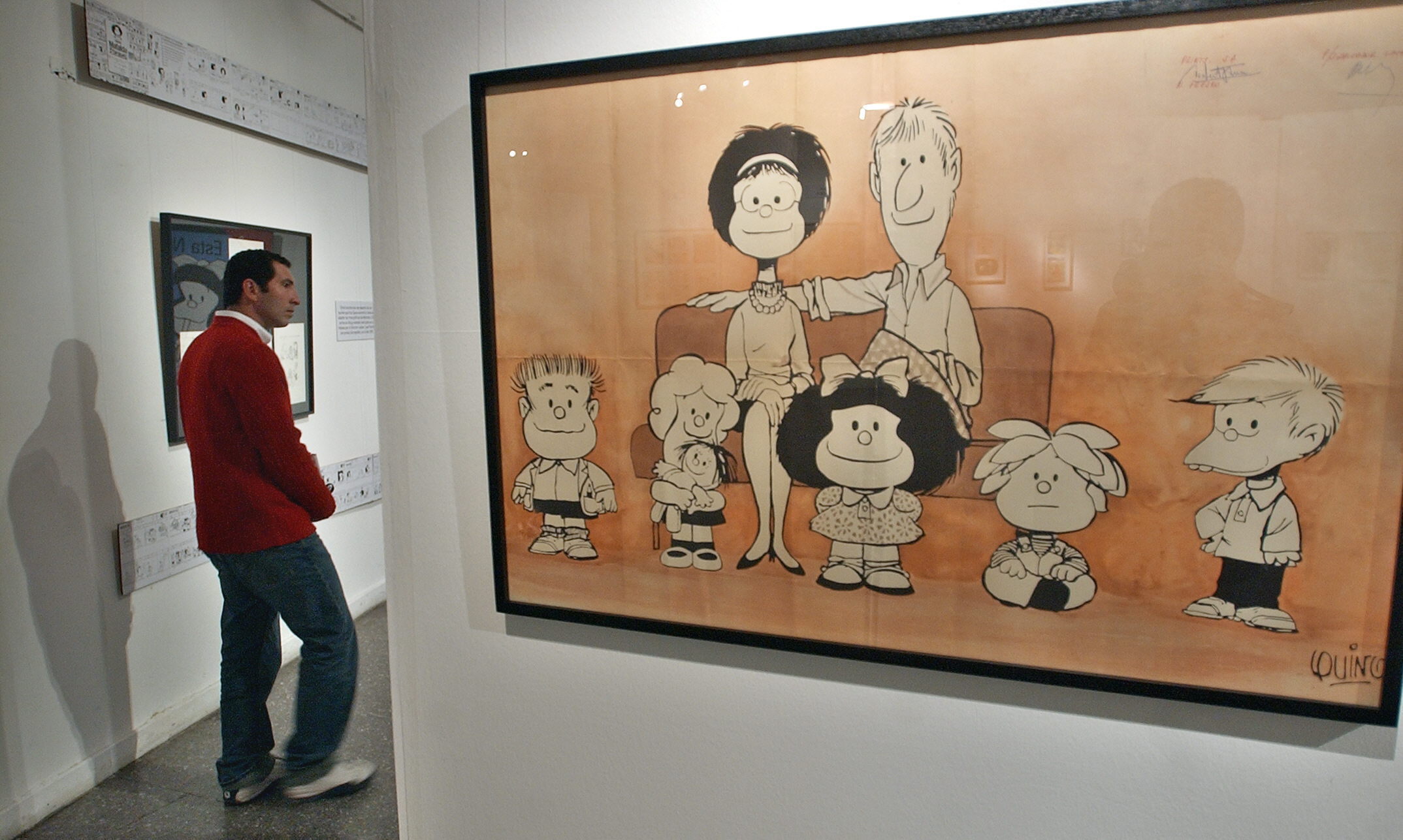 Un retrato de Mafalda y todos los personajes del comic de  Quino (Foto Prensa Libre: EFE/Leo La Valle)