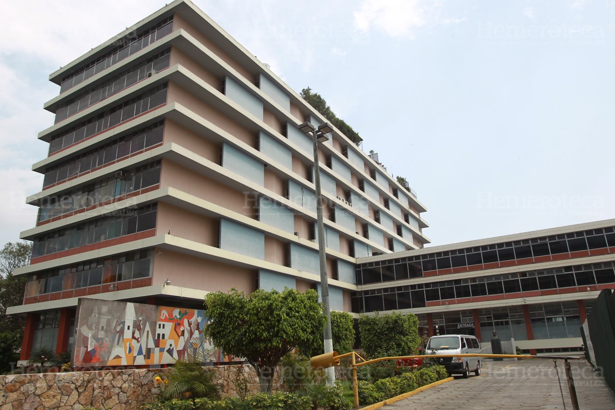 El Instituto Guatemalteco de Seguridad Social exige la asignación de fondos al Estado para una mejor atención a sus afiliados (Foto Prensa Libre: Hemeroteca PL)