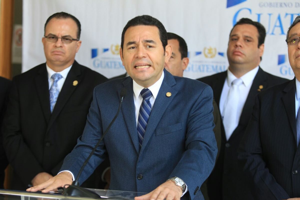 El presidente Jimmy Morales espera aprobación del Presupuesto 2017 (Foto Prensa Libre: Hemeroteca PL).