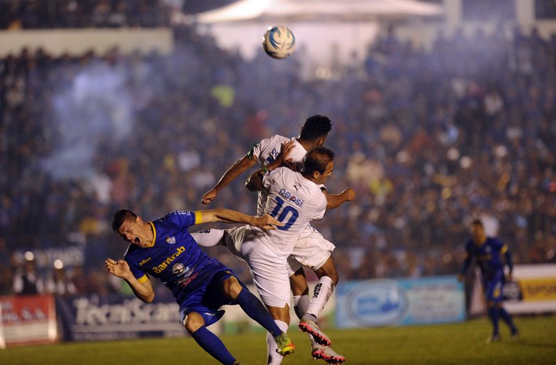 Comunicaciones llegará con una mínima ventaja al partido de vuelta el sábado. (Foto Prensa Libre: Francisco Sánchez)