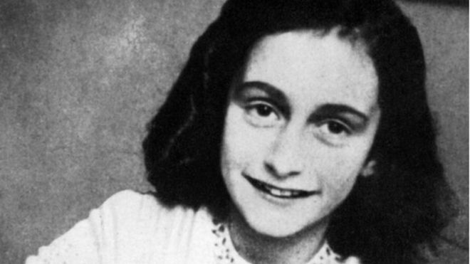 Ana Frank escribió un diario sobre su estadía en la "casa de atrás", el escondite en el que ella, su familia y otros judíos se ocultaban del régimen nazi. AFP/ANNE FRANK FONDS