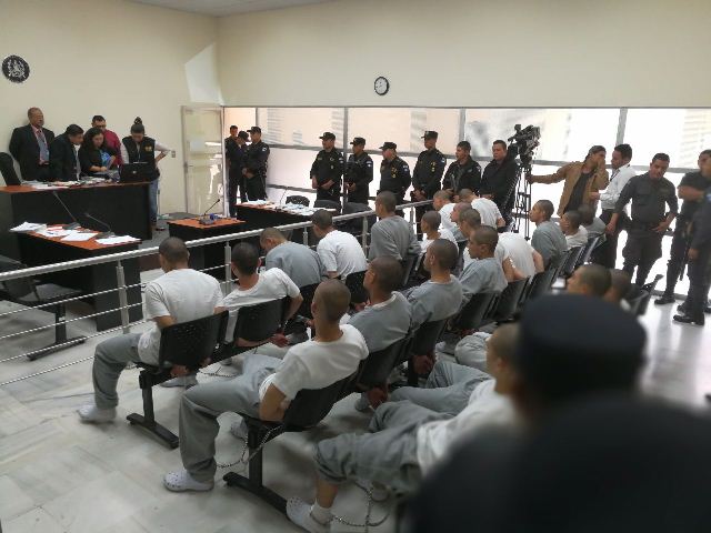 Los internos, mayores de edad, están pendientes de ser escuchados por un juez de turno (Prensa Libre: Esbin García)