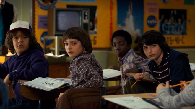 Los jóvenes actores Gaten Matarazzo, Noah Schnapp, Caleb McLaughlin y Finn Wolfhard protagonizan la serie de Netflix Stranger Things. NETFLIX