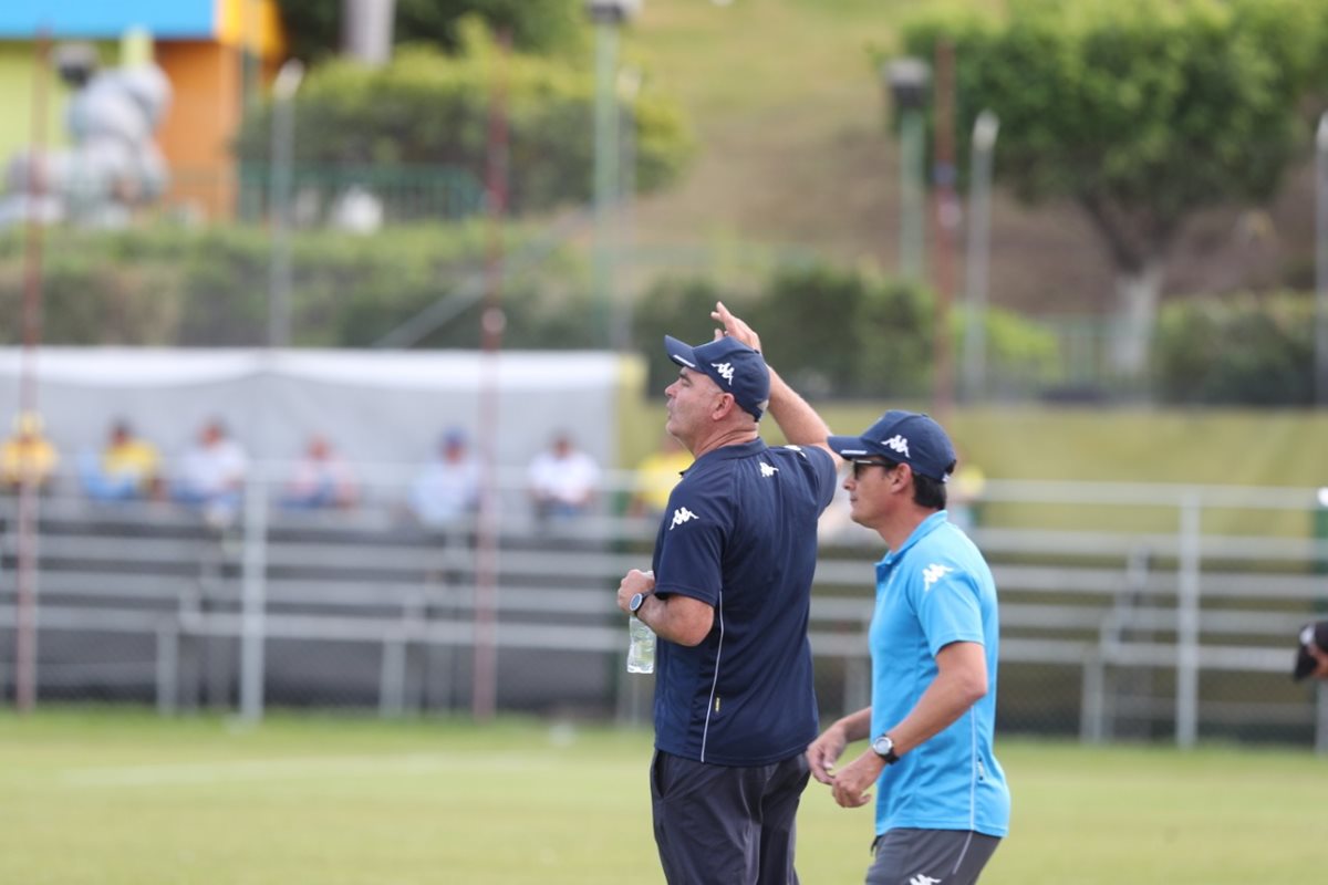 El planteamiento de Iván Franco Sopegno anuló al cuadro pechoamarillo. (Foto Prensa Libre: Edwin Fajardo)