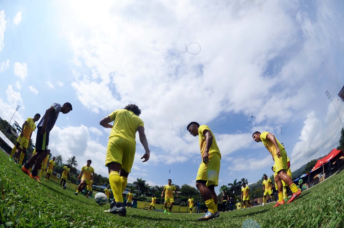 El equipo pechoamarillo ha vivido un gran ambiente por la final.