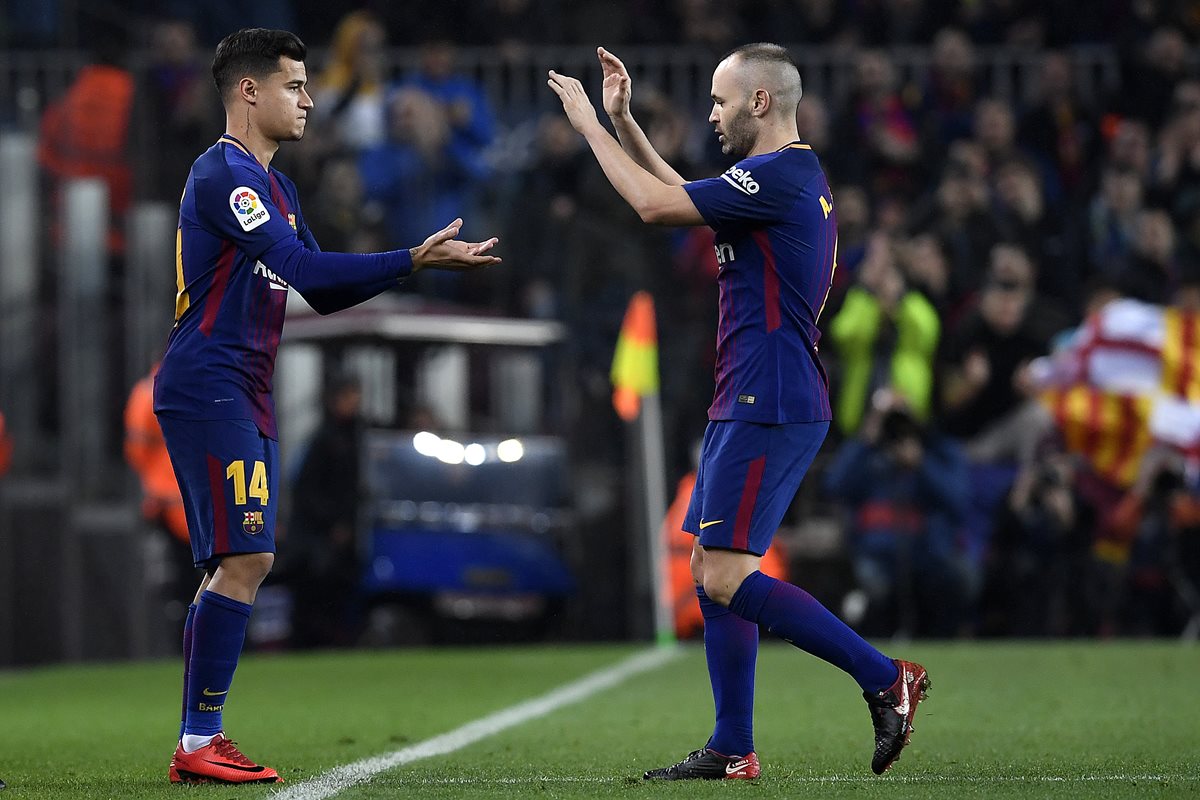 Philippe Coutinho ingresó por Andrés Iniesta en el segundo tiempo. (Foto Prensa Libre: AFP)