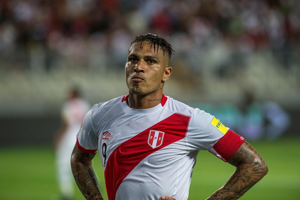 Paolo Guerrero habría sido contaminado en el hotel:  (Foto Prensa Libre: AFP)