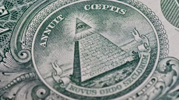 Algunos creen que en el billete del dólar estadounidense hay signos de la influencia de los illuminati. ALAMY