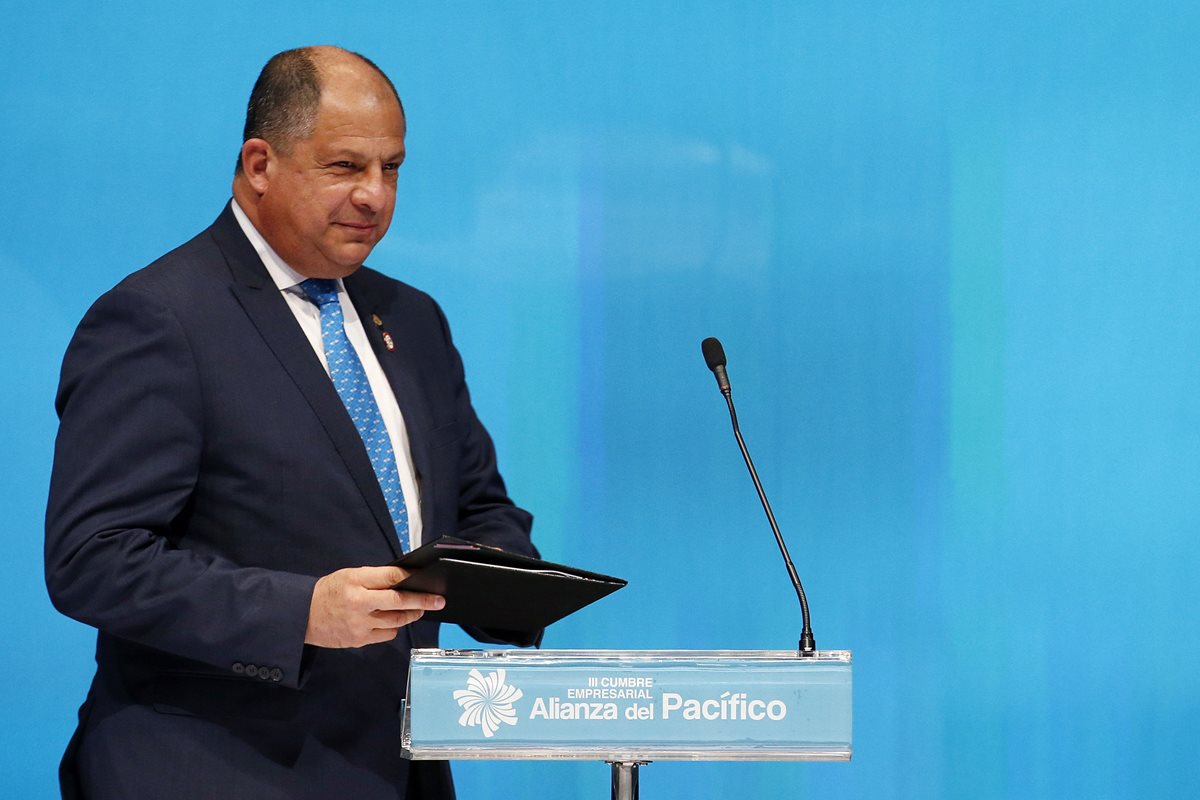 El presidente de Costa Rica, Luis Guillermo Solís, ha formulado severas críticas al funcionamiento del Sica. (Foto Prensa Libre: EFE).