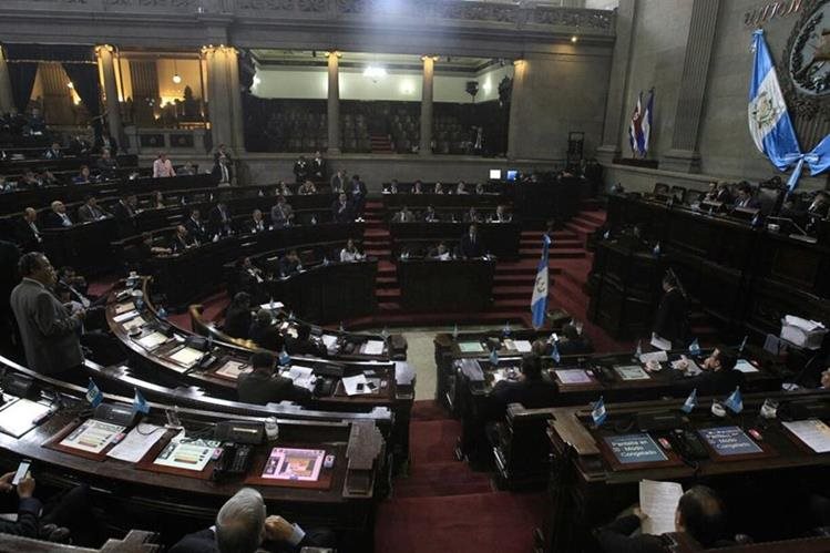 Sectores y bancadas critican las maniobras orquestadas por diputados oficialistas. (Foto: Hemeroteca PL)