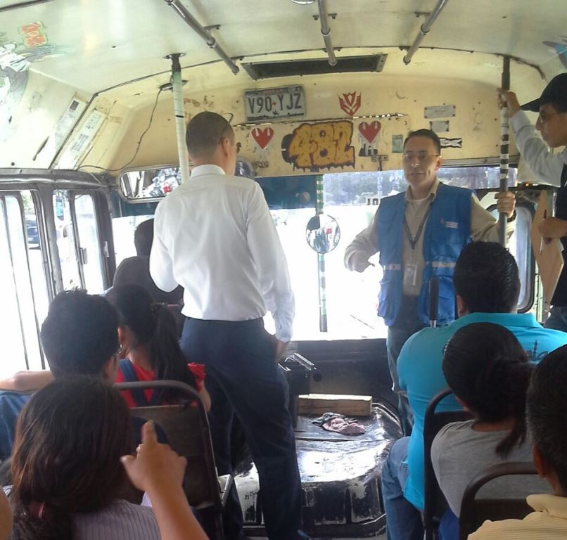 Defensoría de los Usuarios del Transporte realiza monitoreo en unidades. (Foto Prensa Libre: @PDHgt)