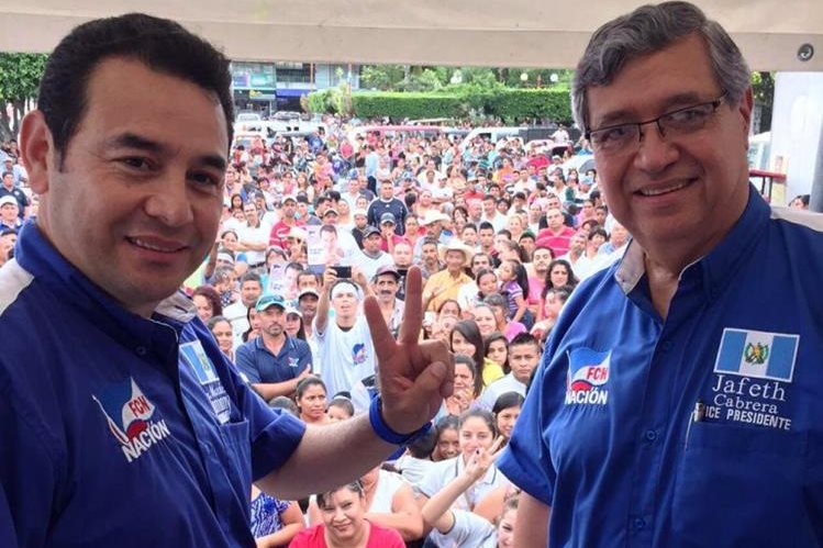 Jimmy Morales y Jafeth Cabrera habrían recibido capacitaciones con fondos que no fueron reportados al TSE, lo que constituye financiamiento electoral ilícito. (Foto Prensa Libre: Hemeroteca PL)