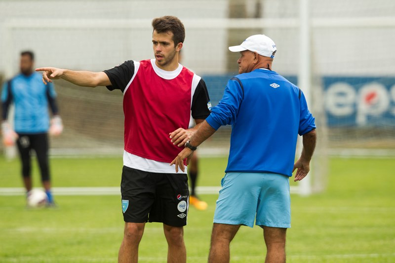 Rodrigo Saravia podría ser el volante de contención de la Selección Nacional contra Estados Unidos. (Foto Prensa Libre: Norvin Mendoza).