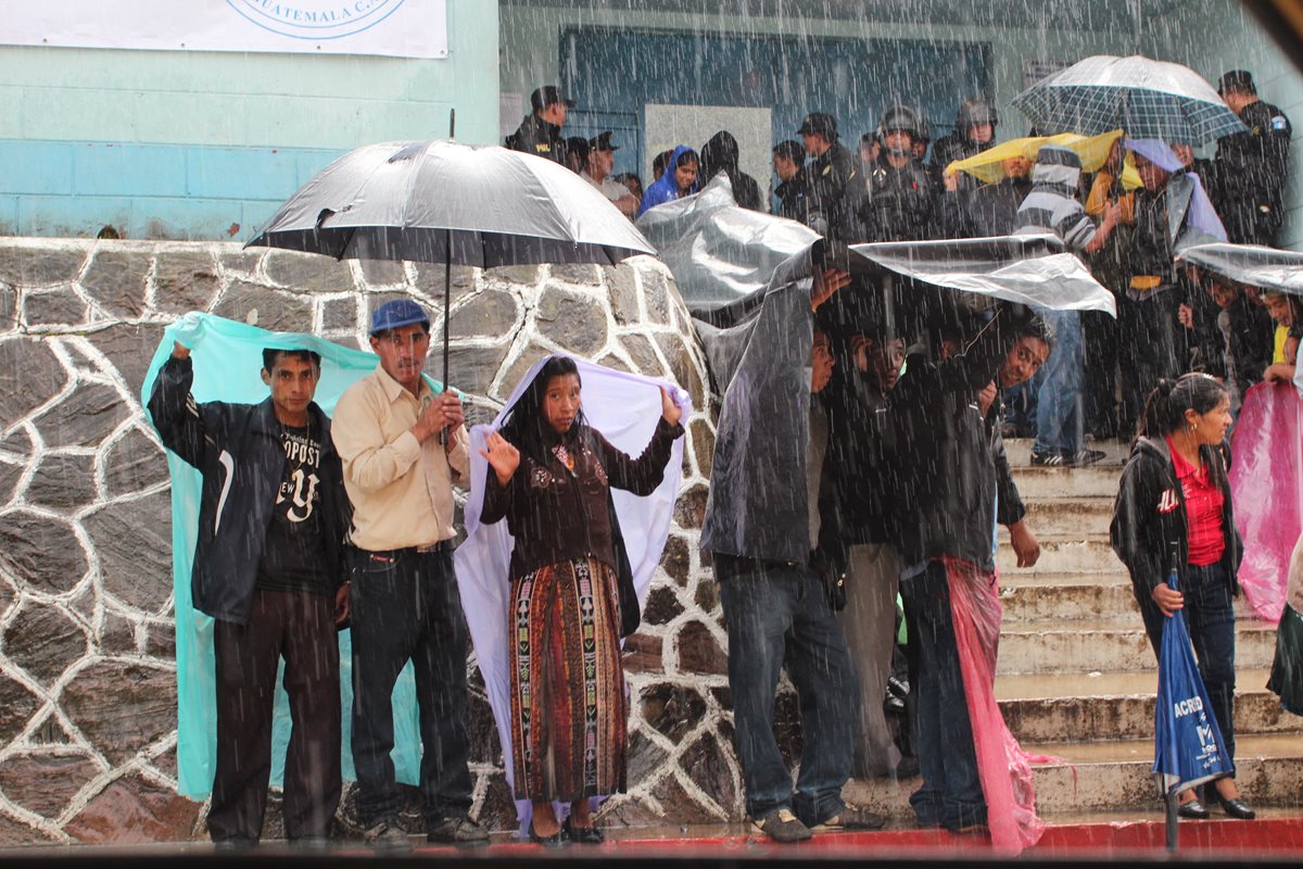 La lluvia se intensificará el fin de semana informó el Insivumeh. (Foto Prensa Libre: Hemeroteca PL)