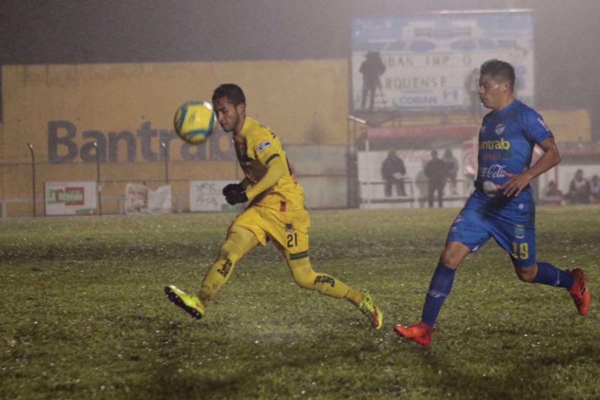 Marquense estuvo a punto de darle la sorpresa a Cobán Imperial en su visita al Verapaz. (Foto Prensa Libre: Eduardo Sam)