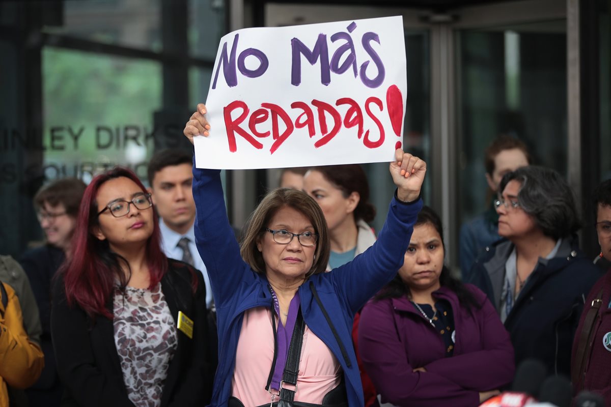 La amenaza de las redadas masivas en 10 ciudades de Estados Unidos en busca de migrantes indocumentados se prevén para este domingo, La medida ha causado temor e indignación entre la población. (Foto Prensa Libre: Hemeroteca PL)