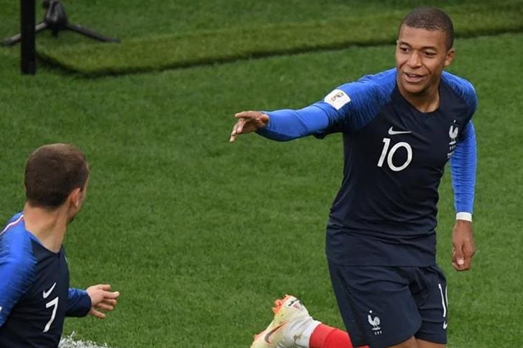 Por su calidad Kylian Mbappé ha sido comparado incluso con Pelé. (Foto Prensa Libre: Hemeroteca PL)