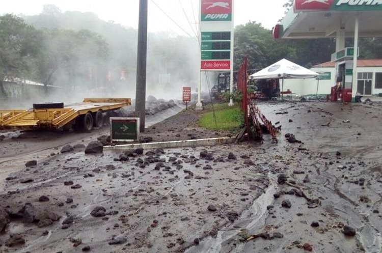 El ministerio ha limpiado ciertos tramos de la carretera pero aún no está habilitada para el público. (Foto Prensa Libe: Hemeroteca PL)