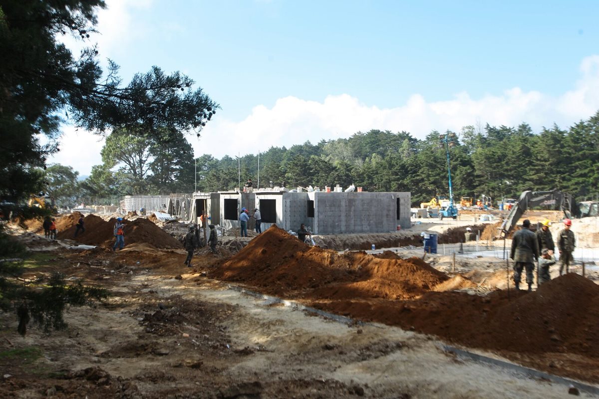 Viviendas que son parte de la urbanización "Querida Familia" para damnificados de El Cambray 2. (Foto Prensa Libre: Álvaro Interiano)