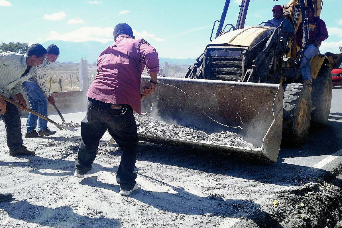 Las municipalidades aseguran que con las reformas se agilizarán los proyectos de infraestructura, pero analistas, dicen que no dependen de estas. (Foto Prensa Libre: Hemeroteca PL)