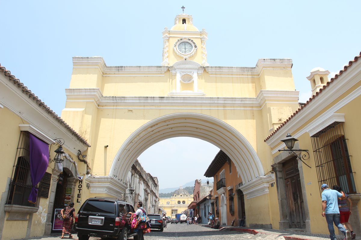 El Arco de Santa Catalina es uno de los lugares icono en La Antigua Guatemala. (Foto, Prensa Libre: Miguel López).