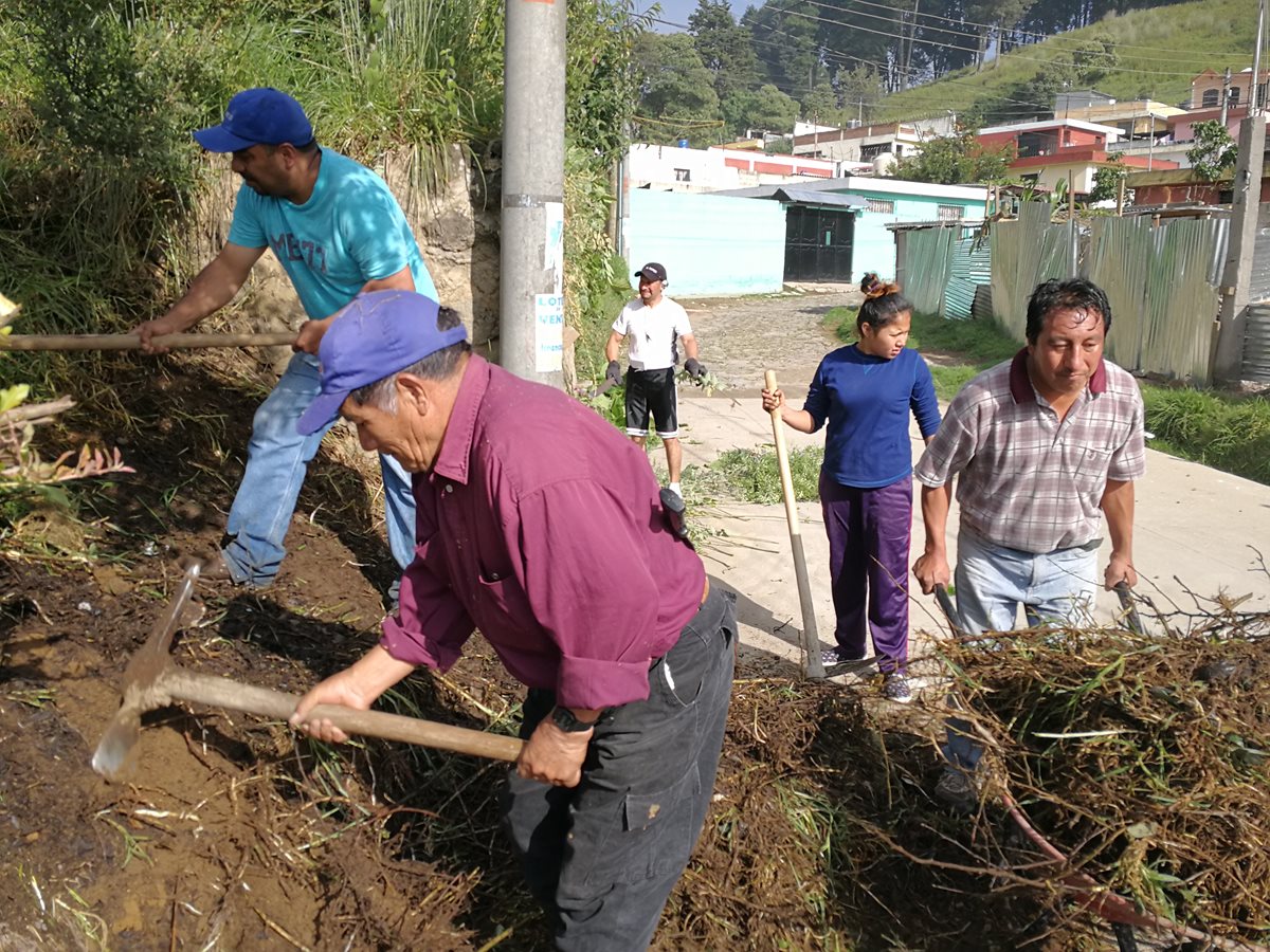 Vecinos recibirán apoyo empresarios de Xela.(Prensa Libre: Fred Rivera.)