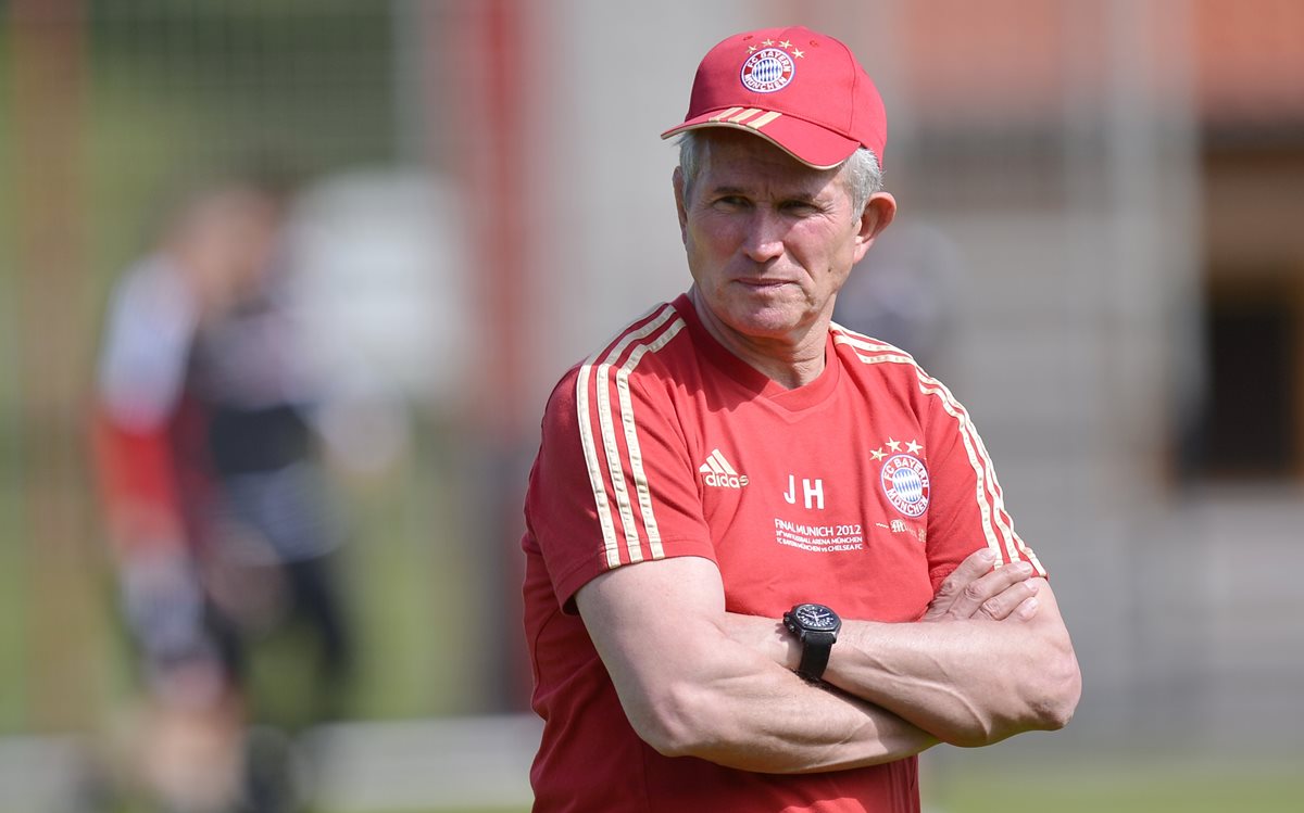 El entrenador alemán Jupp Heynckes podría volver a tomar el mando del Bayern Múnich en las próximas horas. (Foto Prensa Libre: AP)