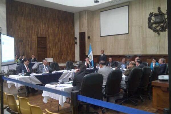 Comisión de Postulación se reúne en la sala de vistas de la Corte Suprema de Justicia. (Foto Prensa Libre: Claudia Palma)