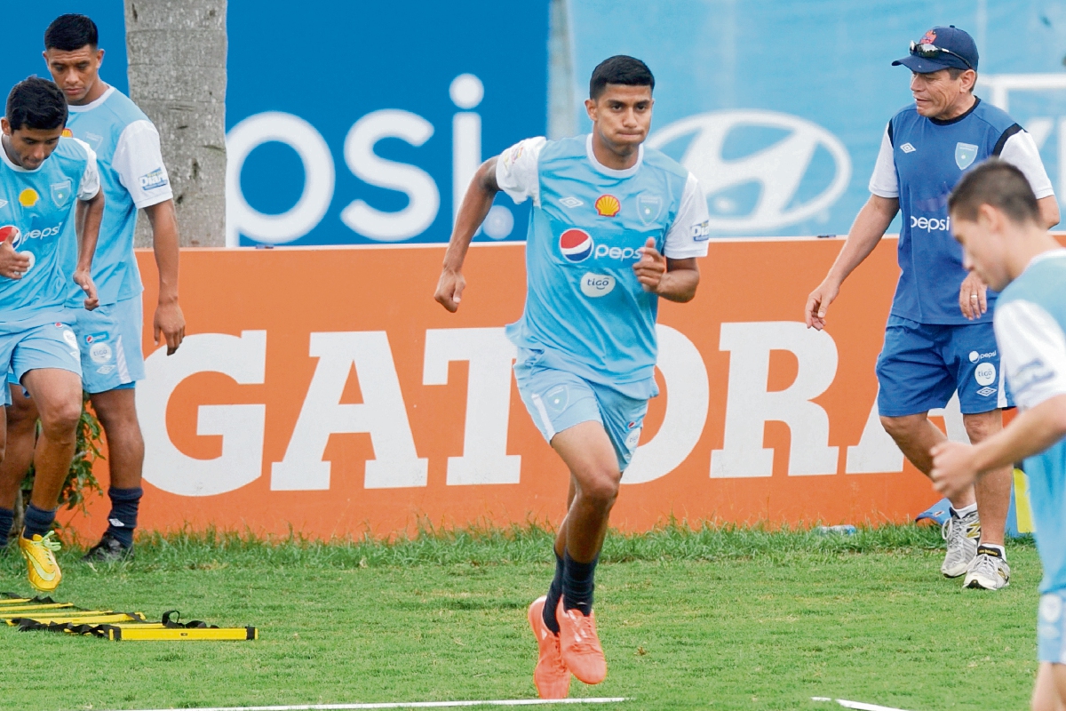 El jugador del FC Dallas, Hernández, se ha acoplado bien a los entrenamientos con la Selección Nacional.(Foto Prensa Libre: Francisco Sánchez)