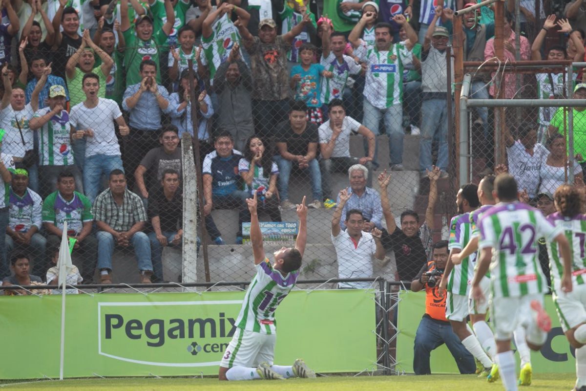 Antigua buscará el campeonato en la final de vuelta el próximo domingo. (Foto Prensa Libre: Carlos Vicente)