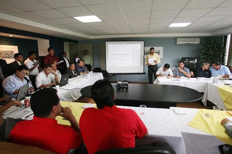 Este viernes se realizará la Asamblea de la Liga Nacional de futbol. (Foto Prensa Libre: Hemeroteca PL)