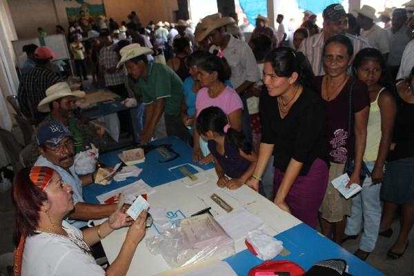 Xincas de Jutiapa emiten su voto para elegir a la junta directiva que los representará por cinco años.